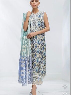 Sania Maskatiya pure raw silk shirt and organza duppatta with full sleeves